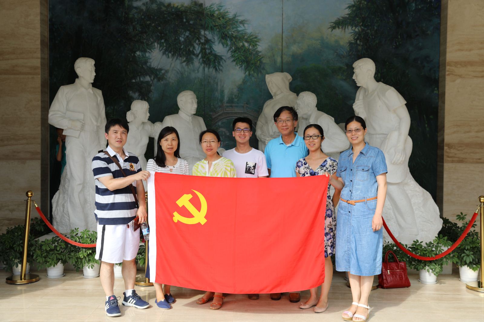 学习陈云五种精神，争做“两学一做”先锋 ——计算机科学与软件工程学院师生党员赴陈云纪念馆参观学习