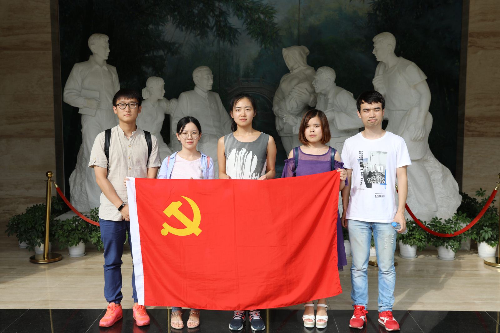 学习陈云五种精神，争做“两学一做”先锋 ——计算机科学与软件工程学院师生党员赴陈云纪念馆参观学习