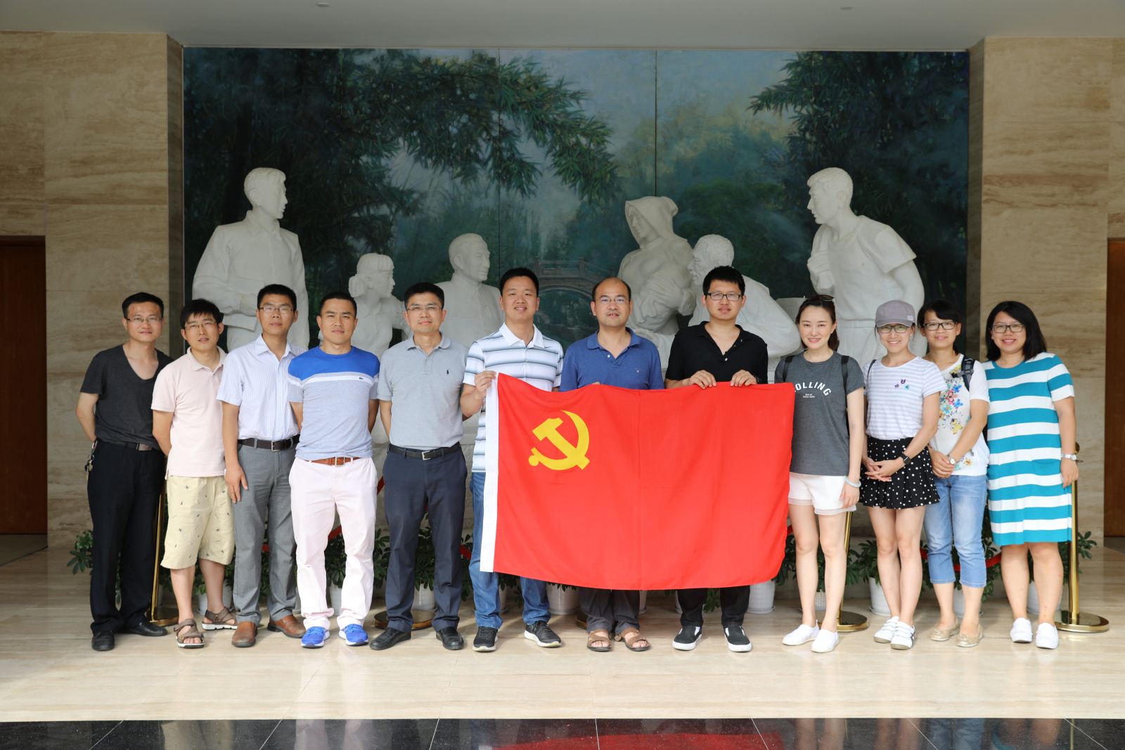 学习陈云五种精神，争做“两学一做”先锋 ——计算机科学与软件工程学院师生党员赴陈云纪念馆参观学习