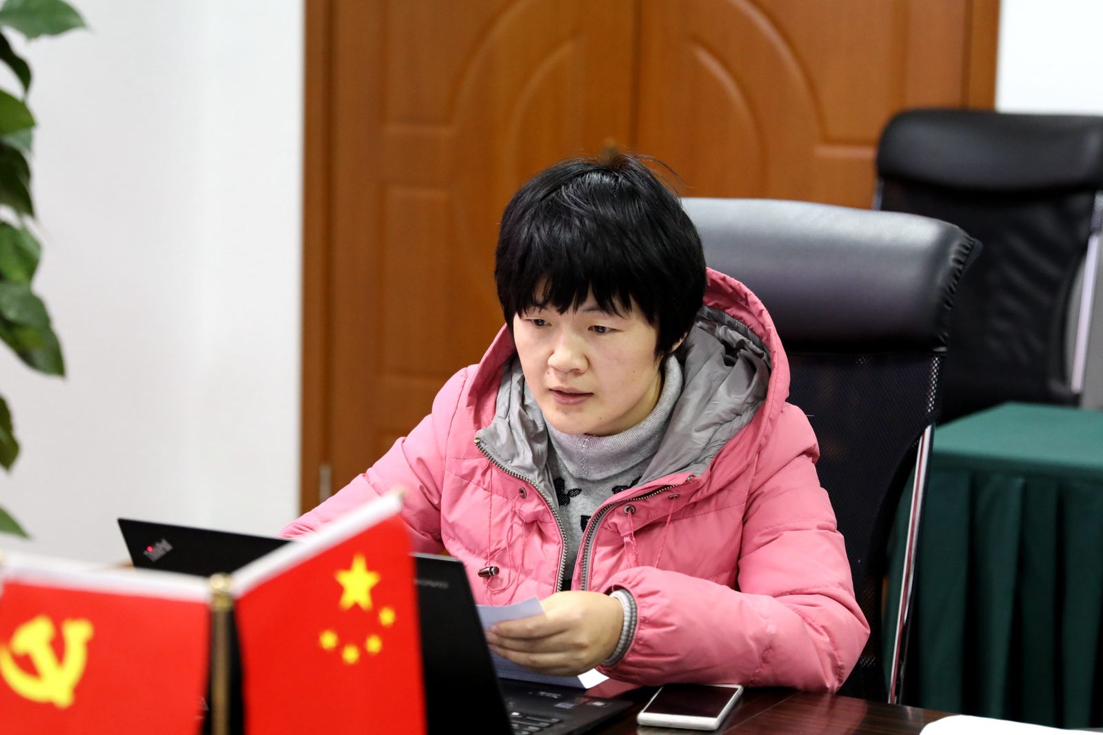 以党建述职评议为抓手，将全面从严治党落到实处 ——计算机科学与软件工程学院基层党支部书记述职交流会