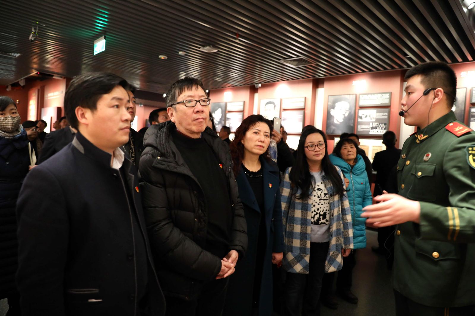 不忘初心，继续前行——计算机科学与软件工程学院党委委员瞻仰中共一大会址重温入党誓词