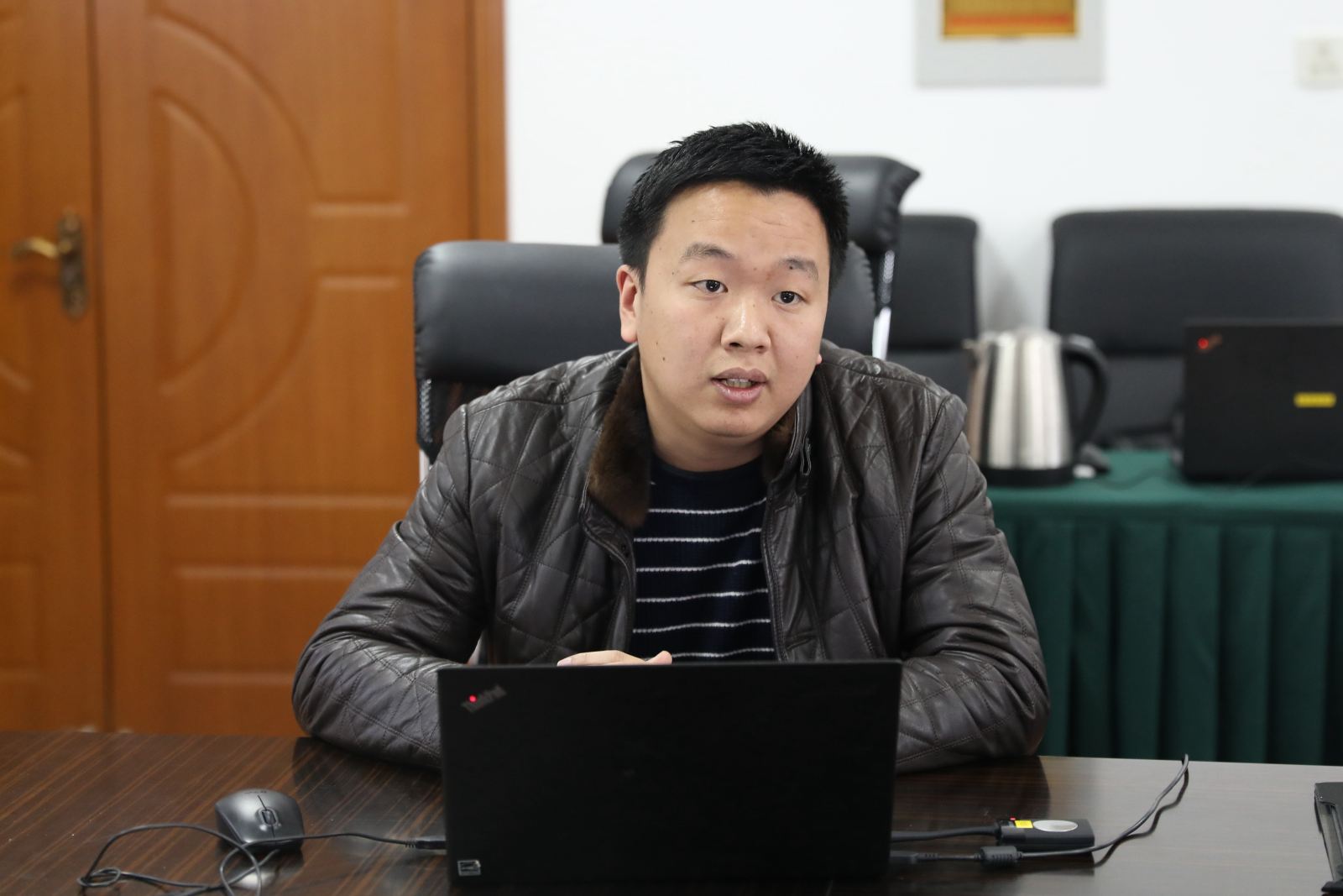 计算机科学与软件工程学院党委召开支部书记述职考评交流会