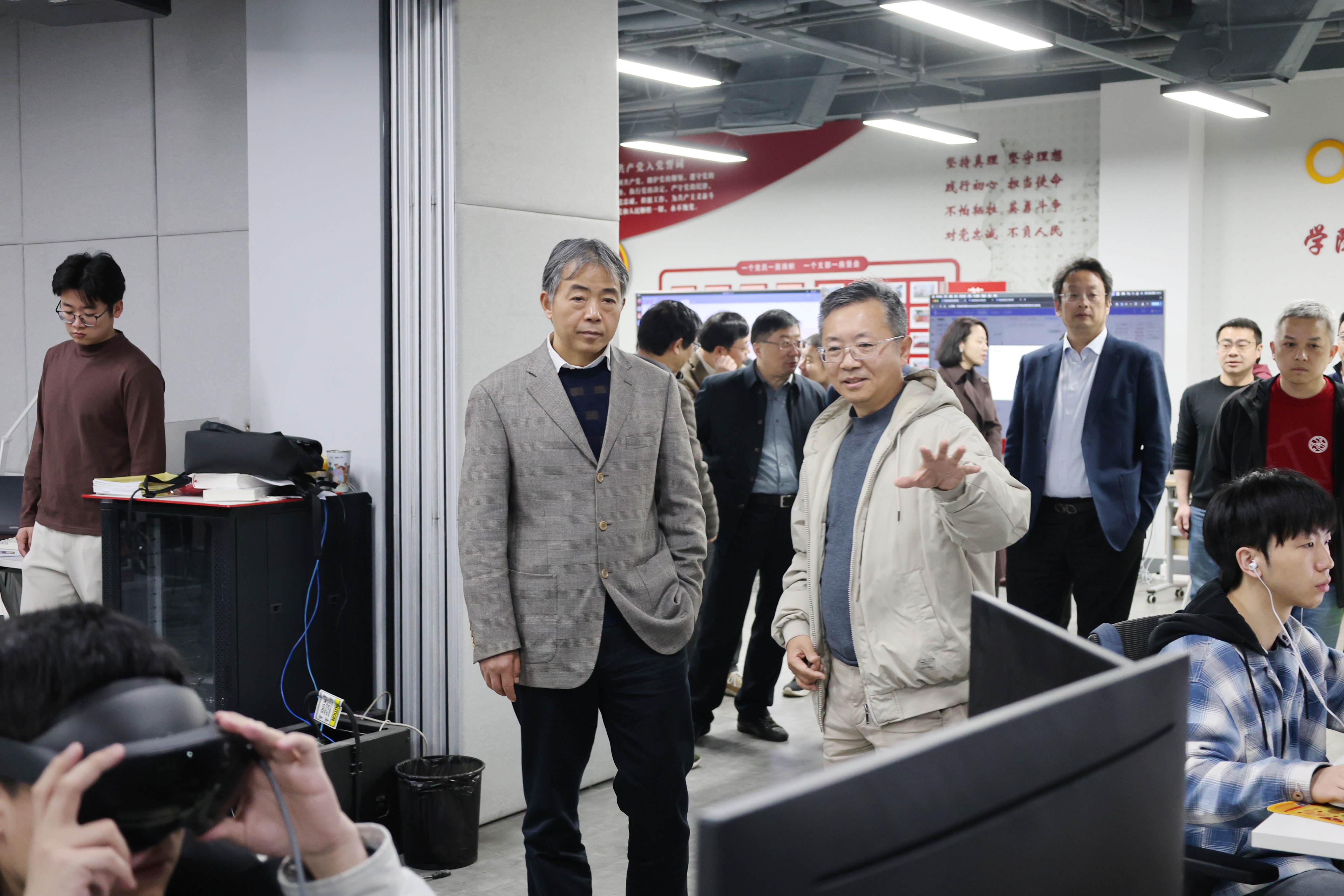 AQ9A5103.JPG AQ9A5103.JPG