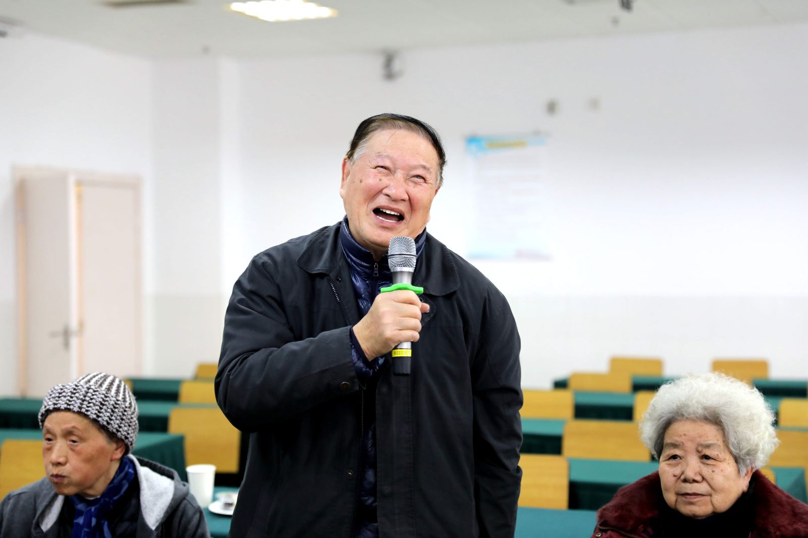 计算机科学与软件工程学院举行2018年退休教职工新春茶话会