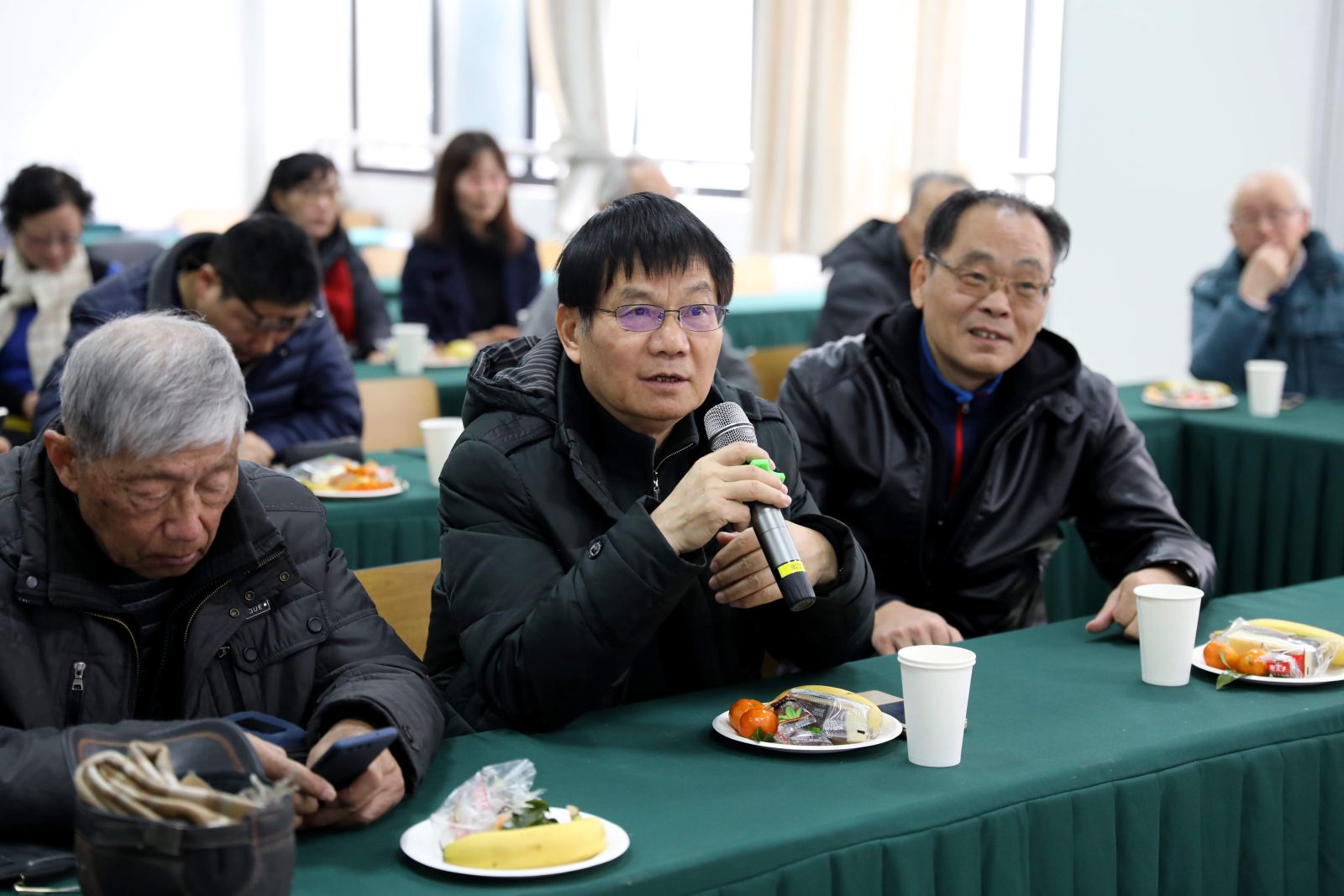 计算机科学与软件工程学院举行2018年退休教职工新春茶话会