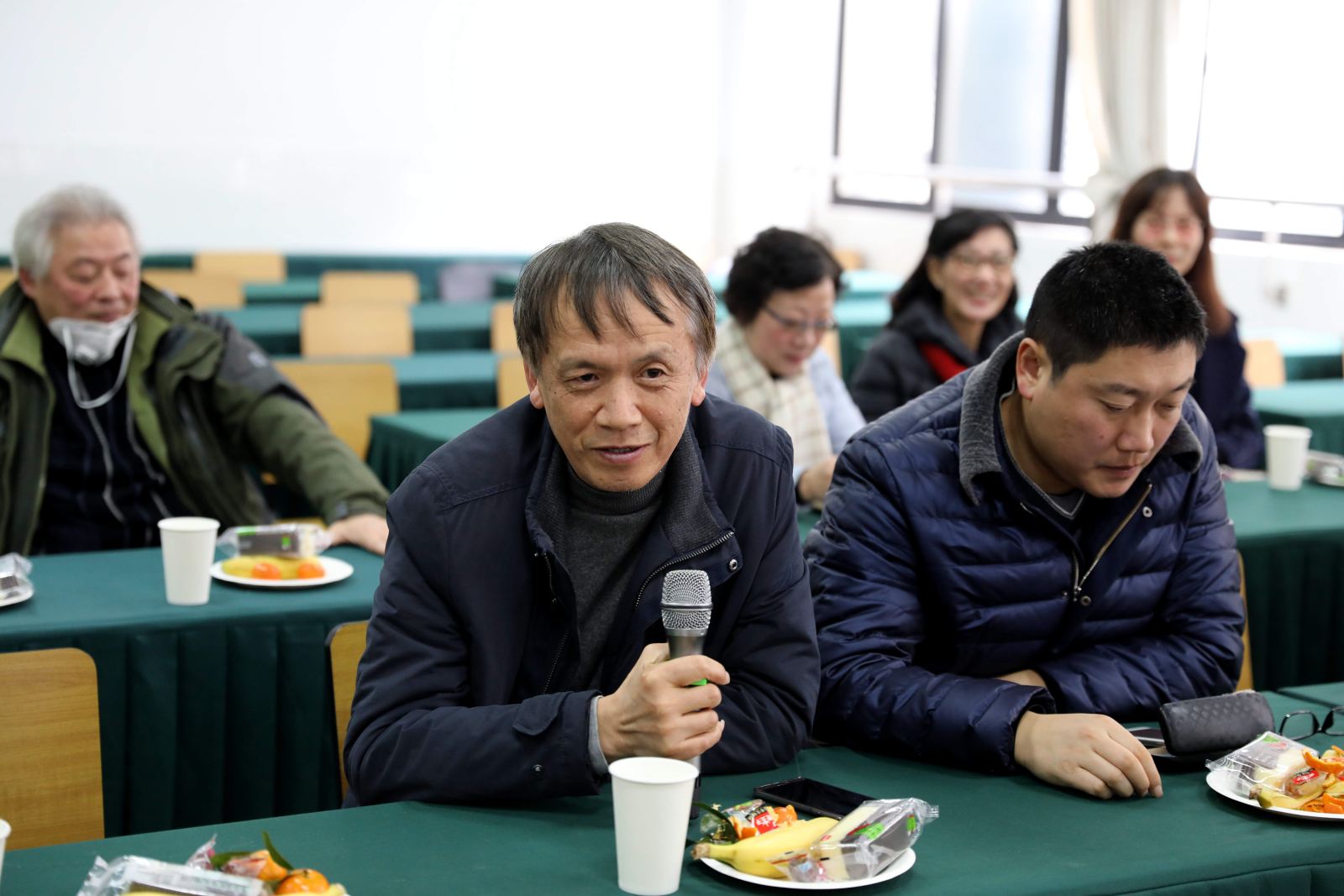 计算机科学与软件工程学院举行2018年退休教职工新春茶话会