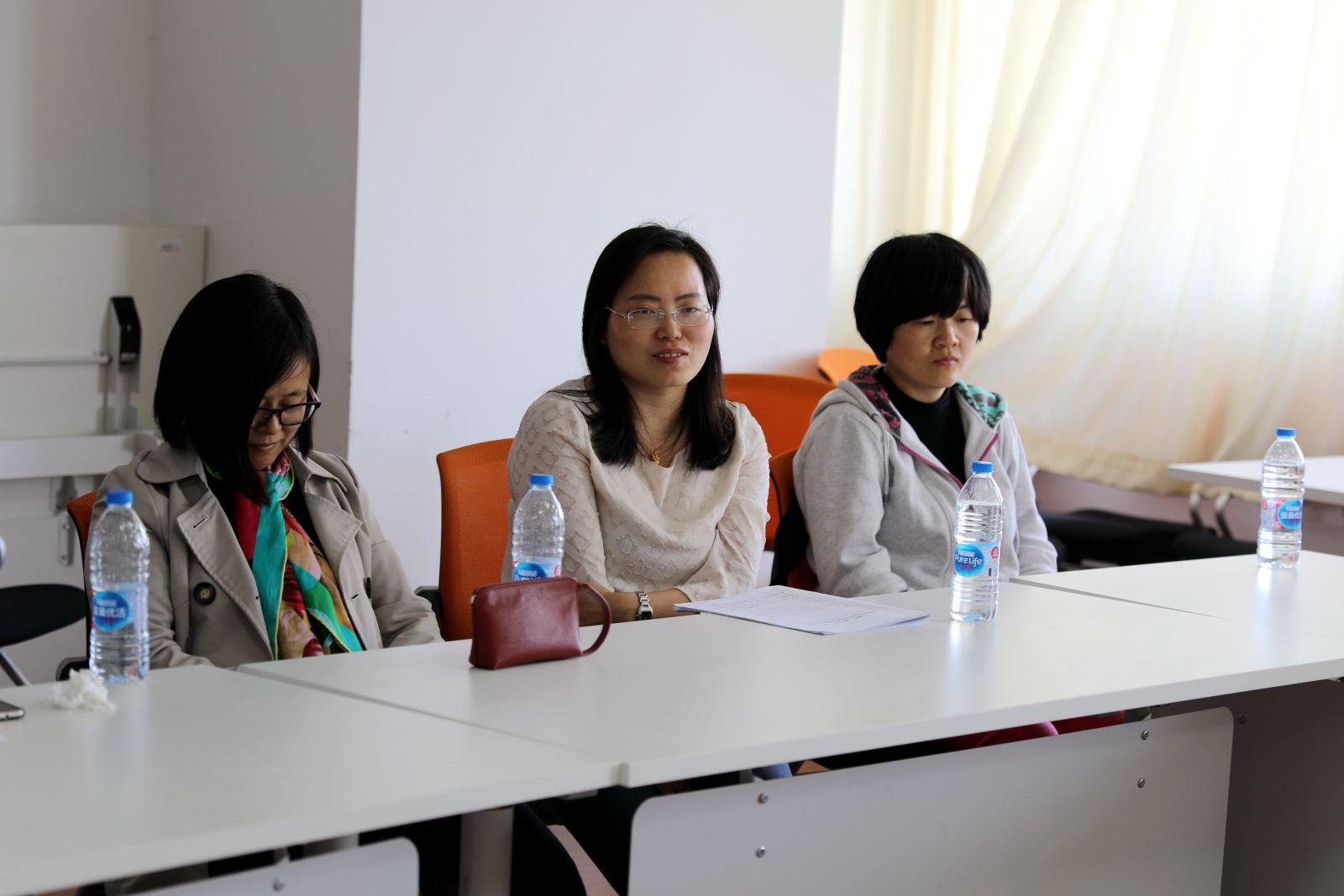 计算机科学与软件工程学院举行青年教师座谈会