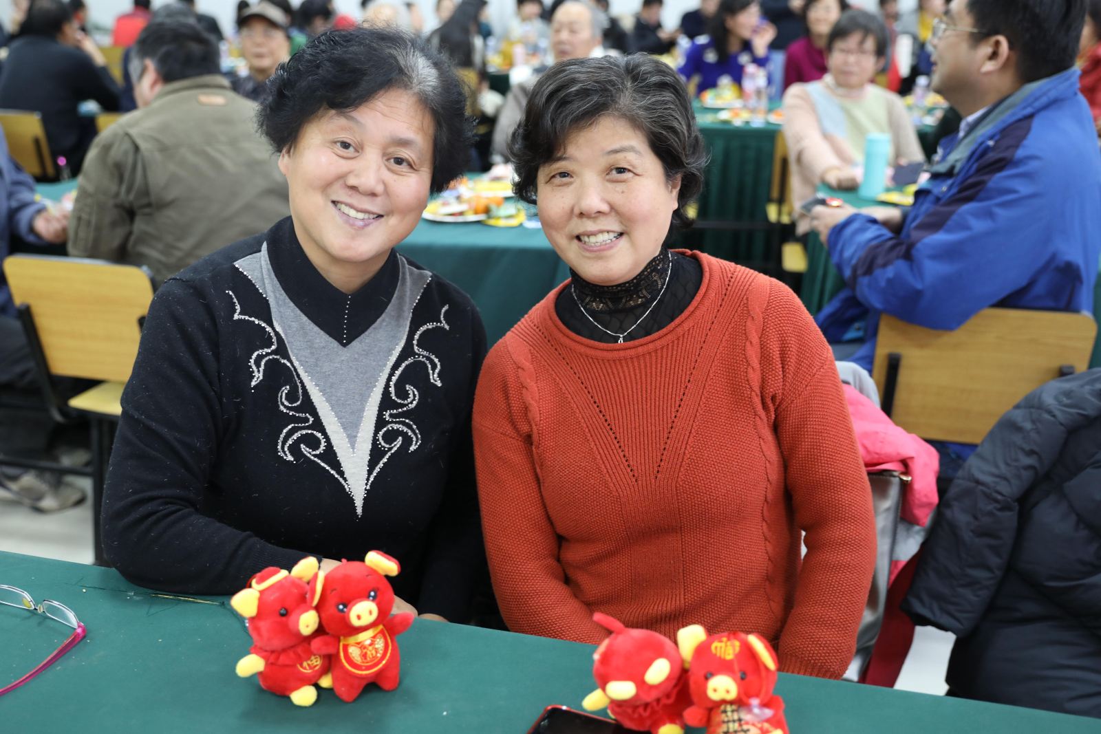 知否知否，计软学院新老教师共度2019新年茶话会！