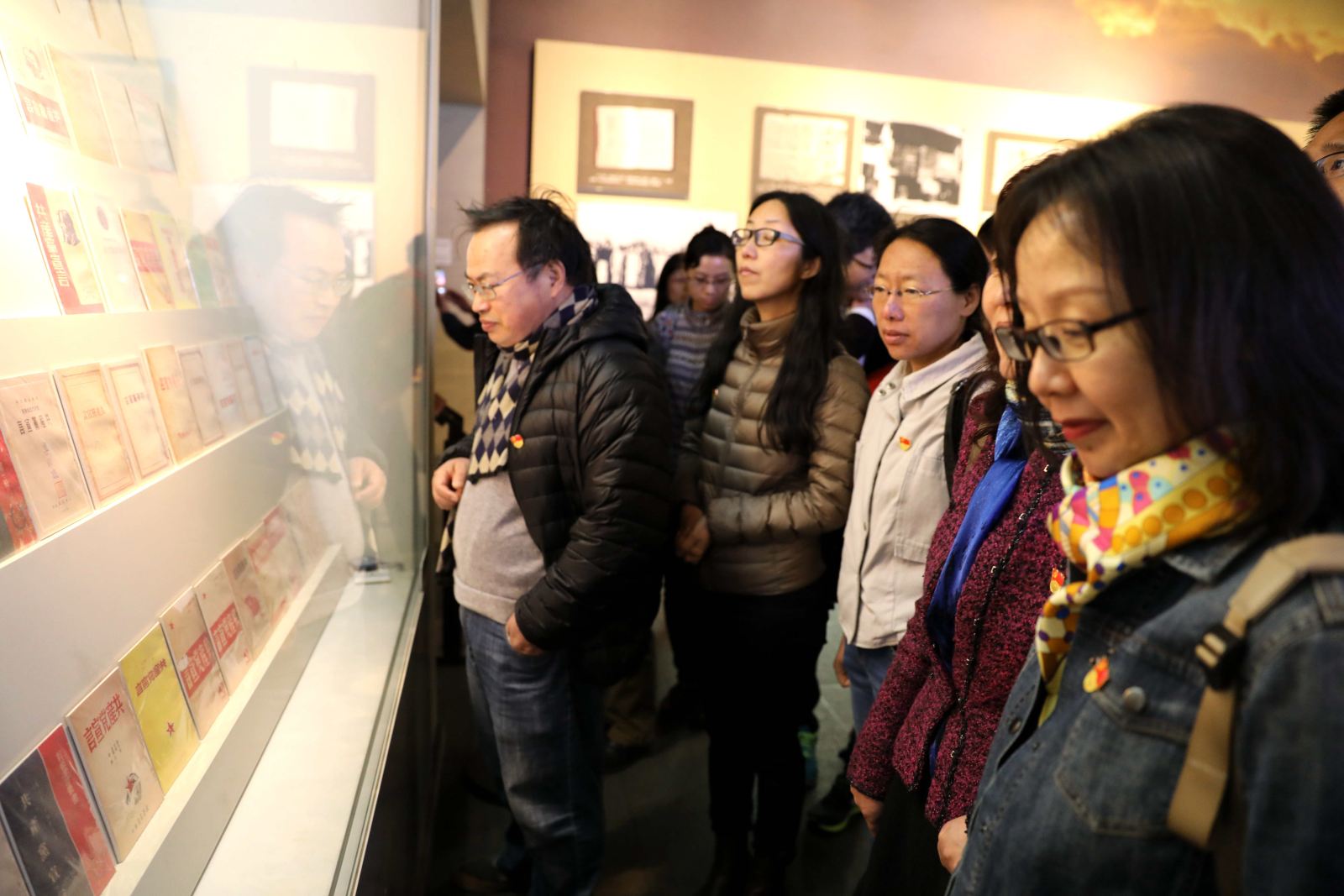 学习“红船精神”  不忘初心 牢记使命 --华东师大计算机科学与软件工程学院党委与市科委计划处党支部赴嘉兴南湖学习